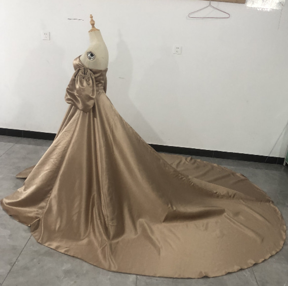 フランス風 オフショル ウエディングドレス プリンセスライン 華やかなトレーン 披露宴/挙式 憧れのドレス 3枚目の画像