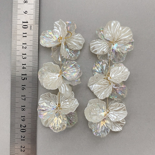ブライダル ウェディング お色直し 白 ホワイト オーロラ 花びら