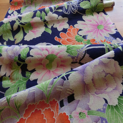 Sale!3800円→3500円＊古布＊絹一越縮緬＊雅楽器・四季の花