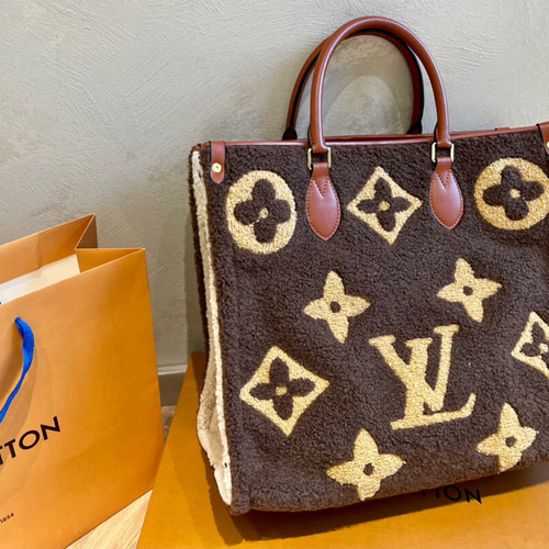 最終値下げLouis Vuitton モノグラム サコッシュ バック (楽天 最終値下げLouis Vuitton モノグラム サコッシュ バック (楽天