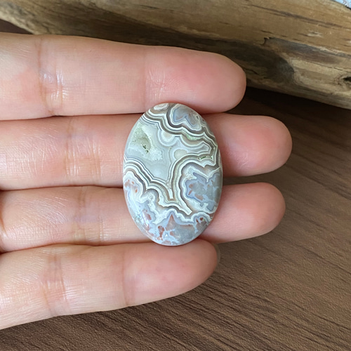 ヨガポーズ彫刻 天然石メキシカンアゲート