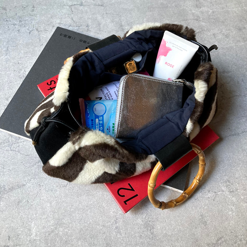 サルヴァトーレフェラガモ 巾着 トートバッグ アニマル ボタニカル レオパード サルヴァトーレフェラガモ 巾着 トートバッグ アニマル