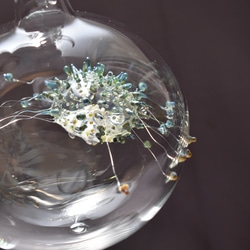 ガラスのサンキャッチャーオーナメント雲丹球ブルーグリーン（アリストテレスの提灯入り） 11枚目の画像