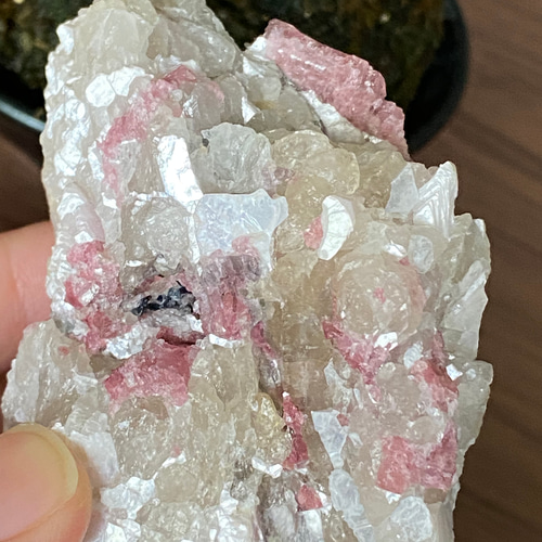 ピンクトルマリン♡ in クォーツ with マイカ✨ トルマリン原石 03