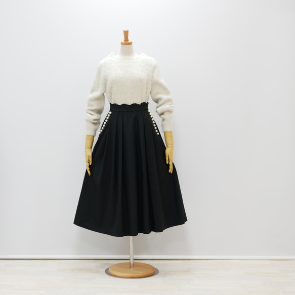 ポケット大きなパール釦　ウエストスカラップ　メモリータフタスカート　ブラック 9枚目の画像