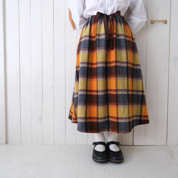 wool check chick skirt 第8張的照片