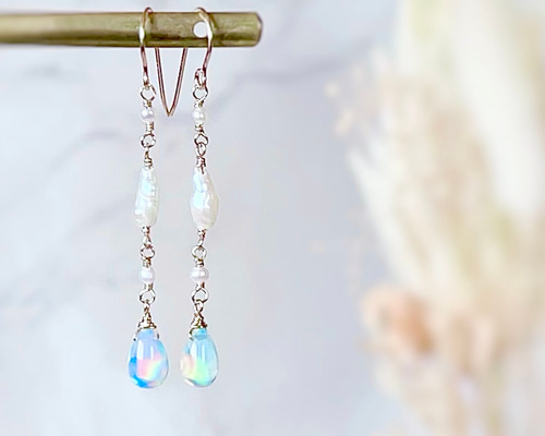 カラーオパールと国産淡水ケシパールのピアス◇14kgf ピアス（フック