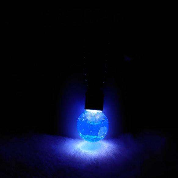 【ＬＥＤライト】青の水晶入り 4枚目の画像