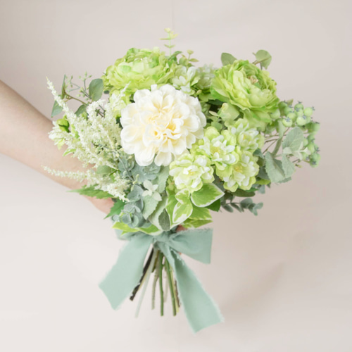 ウェディングブーケ】ナチュラルグリーン、白いダリアが印象的な