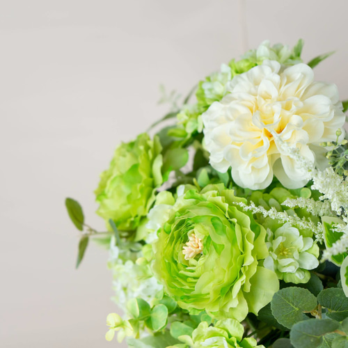 ウェディングブーケ】ナチュラルグリーン、白いダリアが印象的な