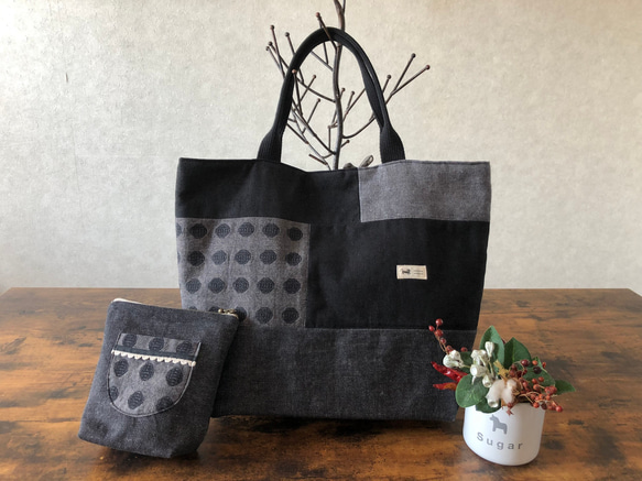 パッチワークのトートバッグ（ポーチ付き） トートバッグ