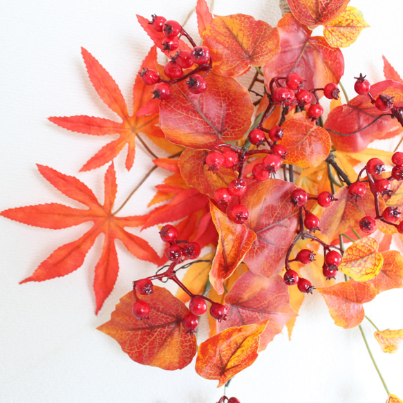 『数量限定１0点 秋の福袋』「送料無料」紅葉モミジとコスモスのスワッグリース 4枚目の画像