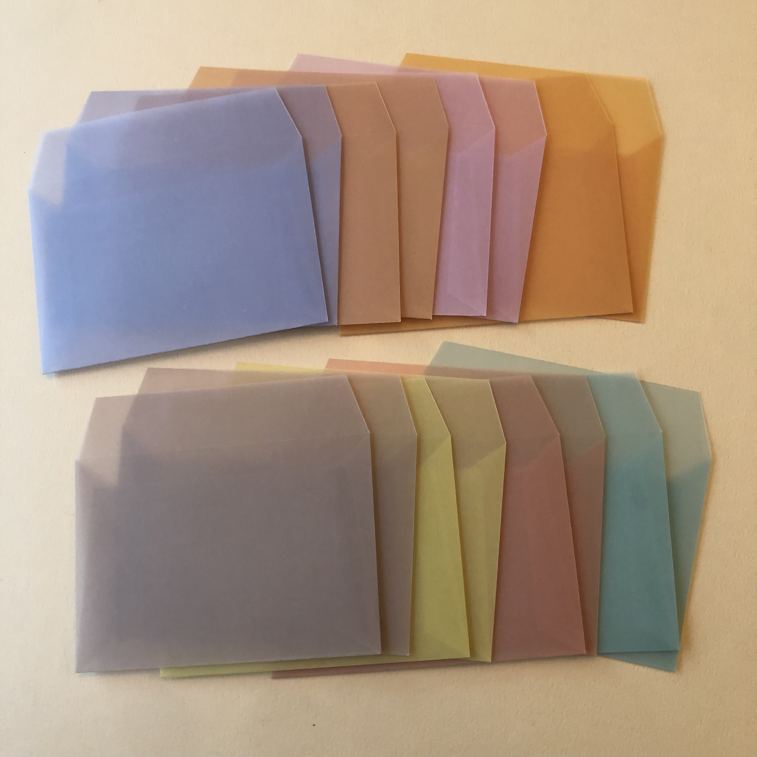 トレーシングペーパー 女の子がかわいいです コラージュ  ミニ封筒   １０枚