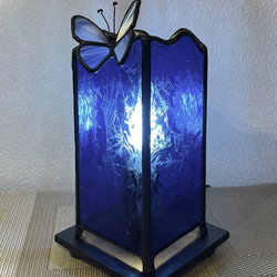 蝶のいるランプ　ステンドグラス　ブルー系　4面 8枚目の画像