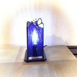 蝶のいるランプ　ステンドグラス　ブルー系　4面 5枚目の画像