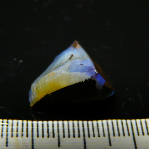 20903-56 ☆在庫処分☆ 【オーストラリア産】 ☆ボルダーオパール