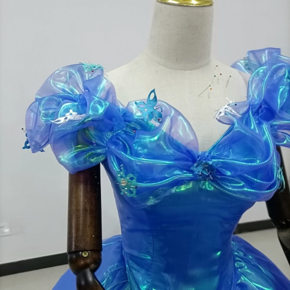 キラキラチュール 上とスカートセパレート型  可愛い 編み上げ  プリンセスドレス 4枚目の画像