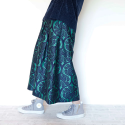 長款 80 厘米長考文特花園綠色 Kimagure 系列錦緞圖案長裙 第5張的照片
