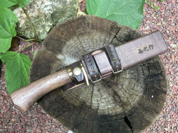 Tosa Outdoor Sword Hatchet 120 拋光黃銅 Tsuba 環藍色 2 鋼木手柄木刀鞘油漬/皮革帶 (t 第13張的照片