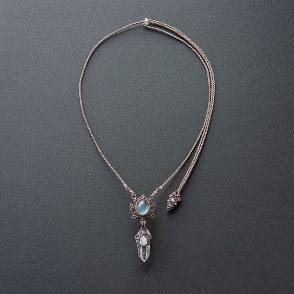 水晶+月長石+海藍寶石花邊編織天然石項鍊 第6張的照片