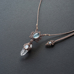 水晶+月長石+海藍寶石花邊編織天然石項鍊 第3張的照片
