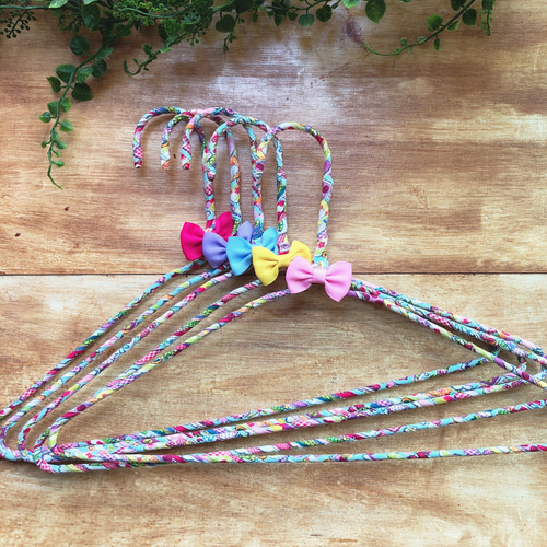 気まぐれセール】こどもハンガー スリムタイプ リボン付き5本セット 33  