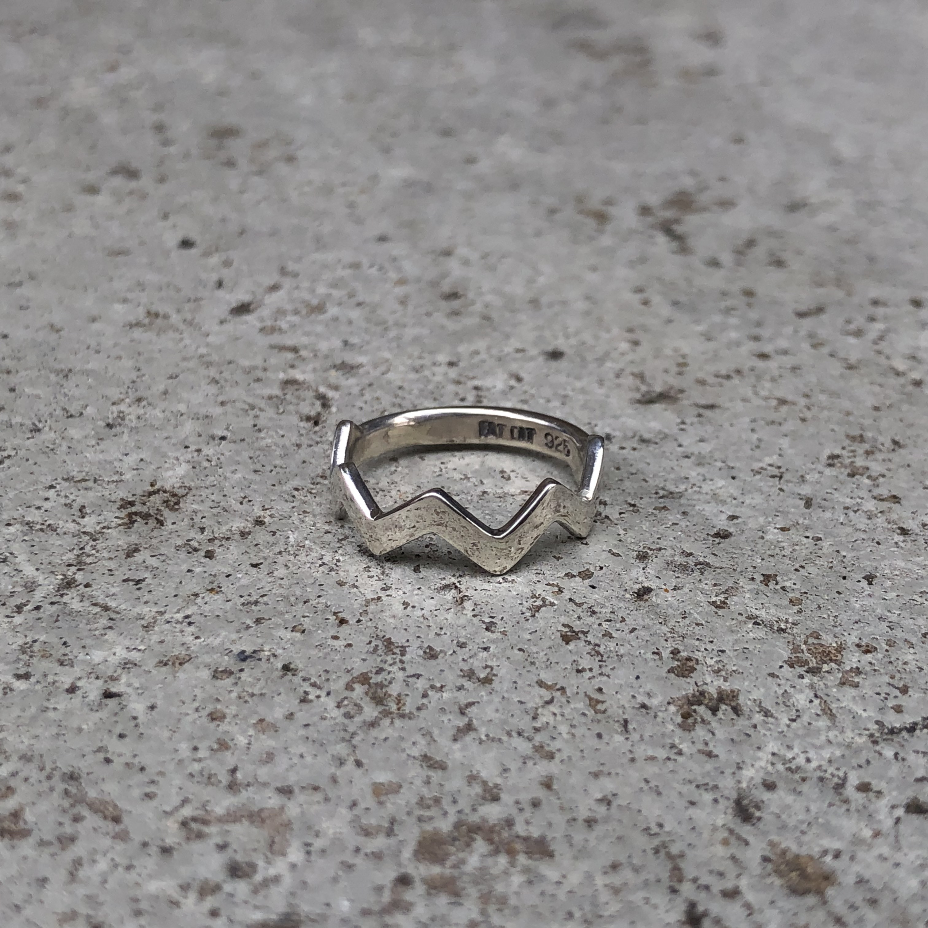 zigzag ring 指輪・リング fatcat 通販 14713248｜Creema(クリーマ)