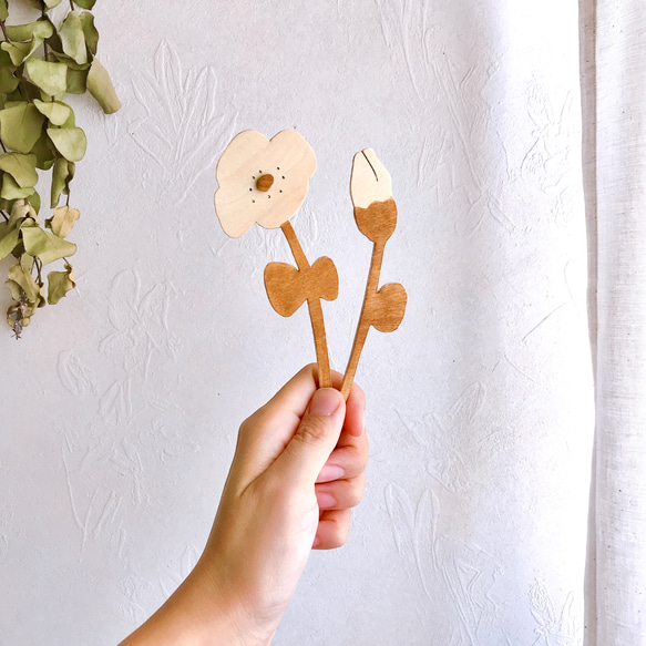 壁にぺたり♪野の花【木製】ウォールステッカー/繰り返し使える　壁飾り　おしゃれ　北欧　新居　引っ越し　模様替え 2枚目の画像