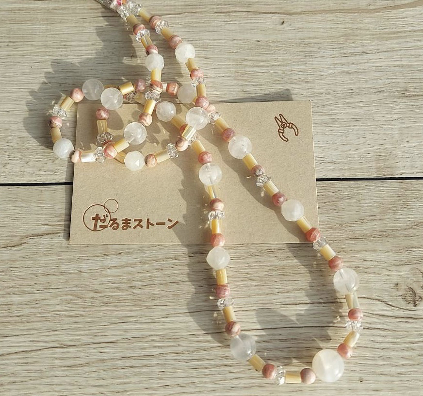 天然石ムーンストーンと3種類の天然石のネックレス　"プリンセス"