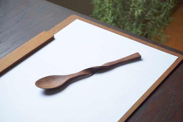 (訂製) 扭曲木湯匙（胡桃木）A011-0 第1張的照片