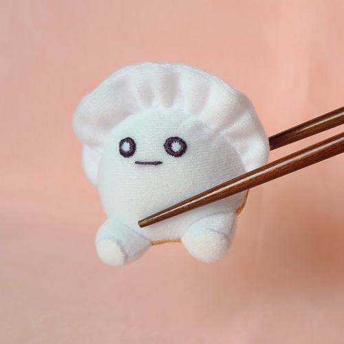 334 ☆焼く前のぎょうざのぬいぐるみ ギョウザのぬいぐるみ ぬいぐるみ くろまるファクトリー 通販