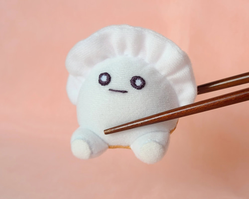 334 ☆焼く前のぎょうざのぬいぐるみ Amazon.co.jp: ぎょうざちゃん ぬいぐるみ ぎょうざちゃんくじ