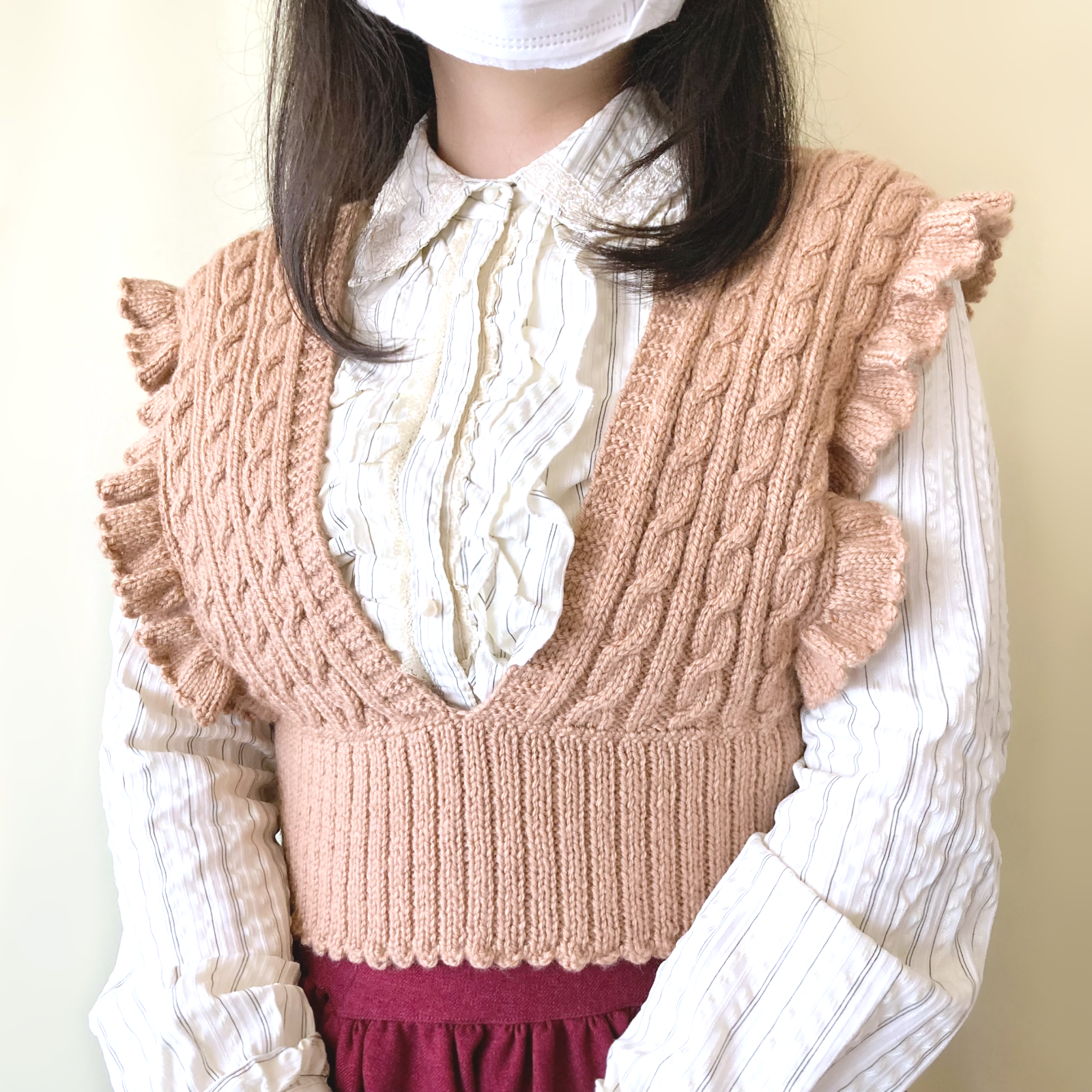 150色＊推し色で作るシャツやブラウスに合わせるための深Vネックショートベスト＊手編みニット＊送料無料