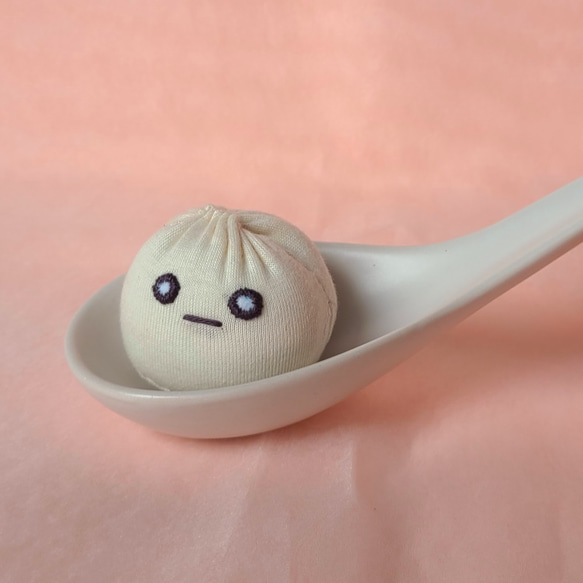手のりサイズ 小籠包(ショウロンポー)のぬいぐるみ ぬいぐるみ くろ