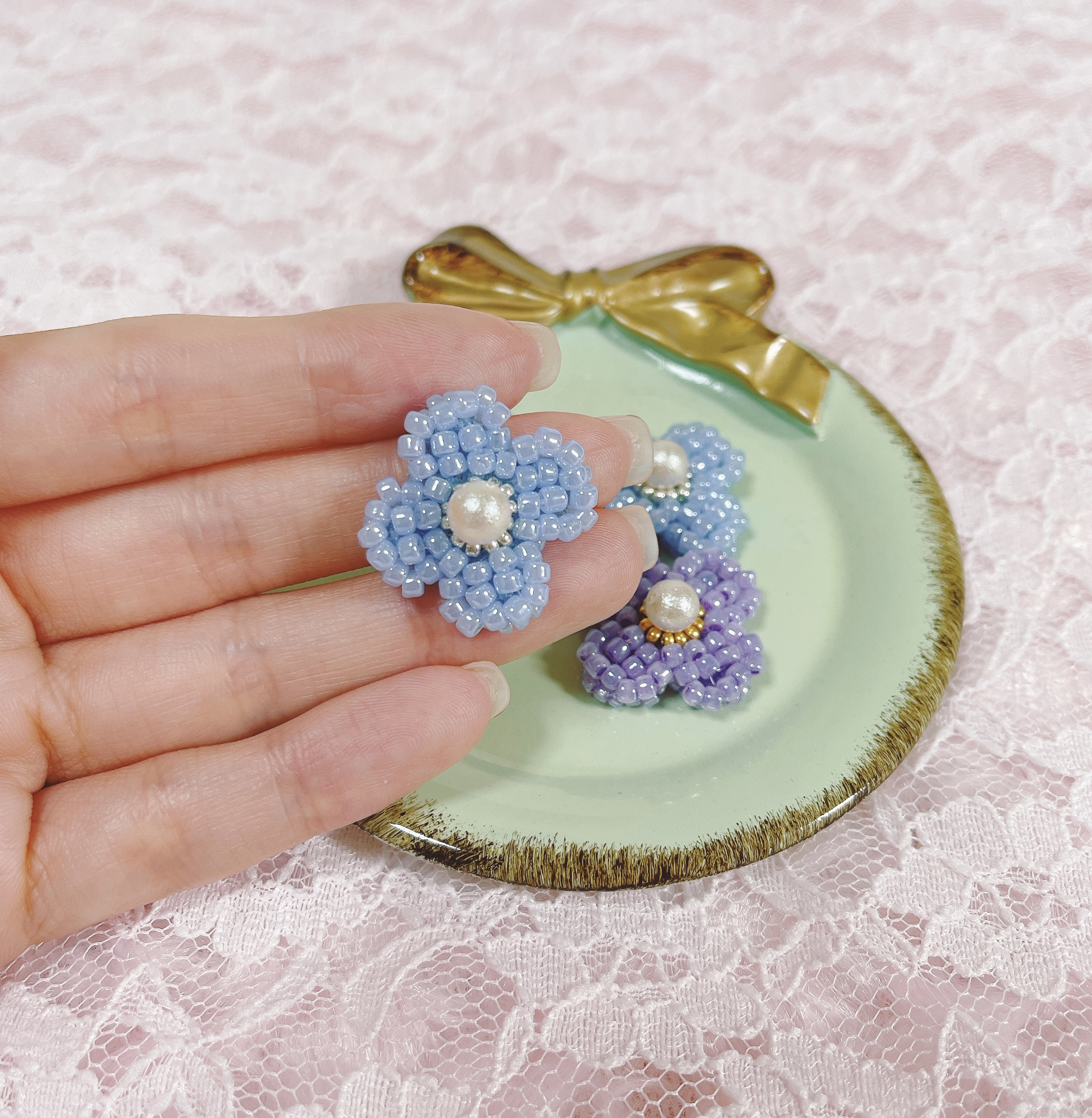 ❁﻿お花のビーズ刺繍 イヤリング❁﻿