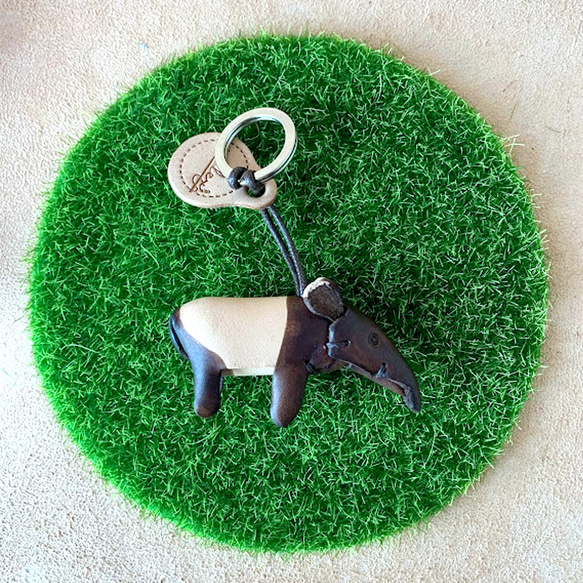 動物森林-馬來貘-真皮植鞣 皮革鑰匙圈 吊飾 動物造型 第5張的照片