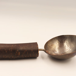 真鍮のコーヒー粉スプーン（木の柄） 2枚目の画像
