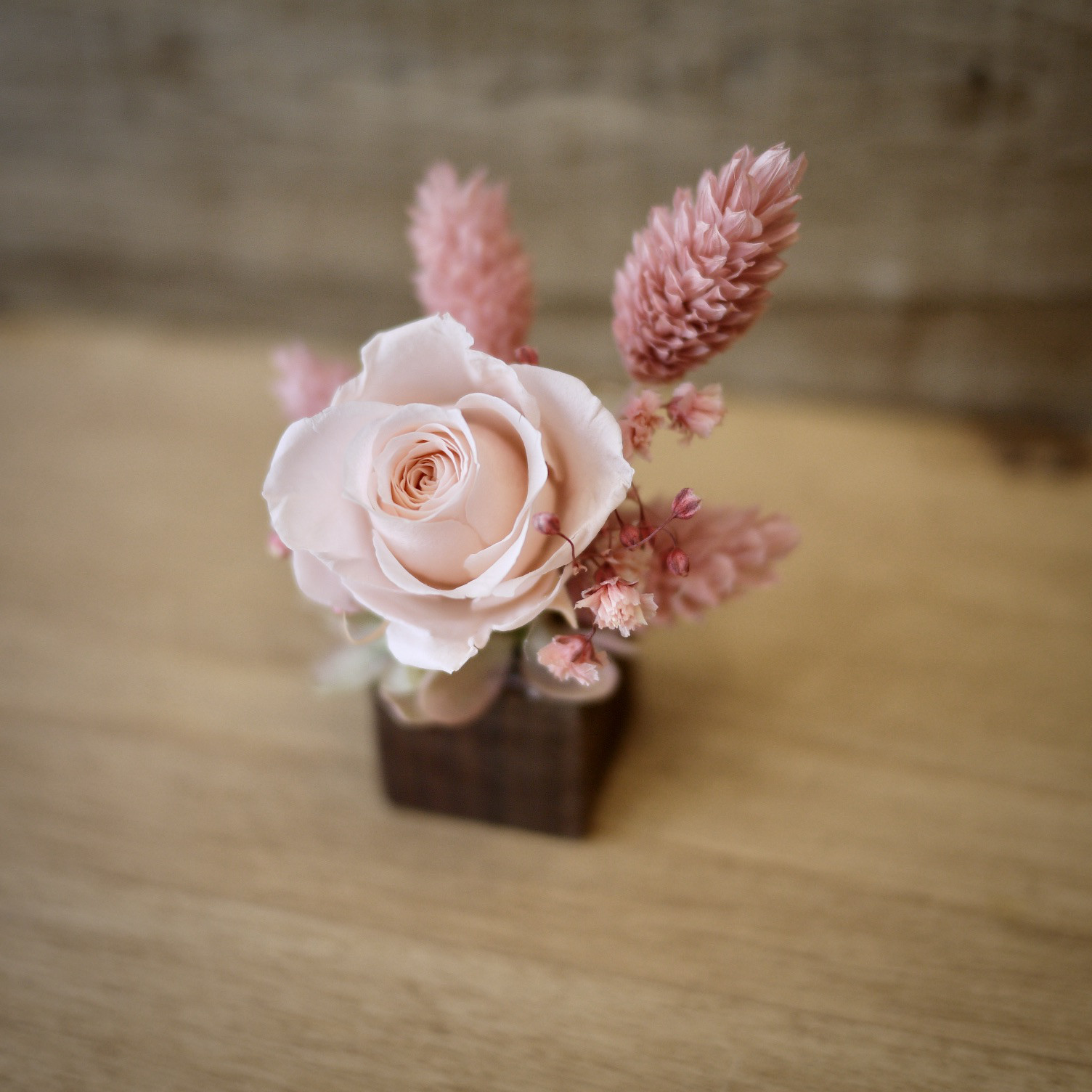 ドライフラワー　プロテア&ふわふわパンパスグラスの大人アンティークスワッグ♪ ドライフラワー プロテア&ふわふわパンパスグラスの大人アンティーク