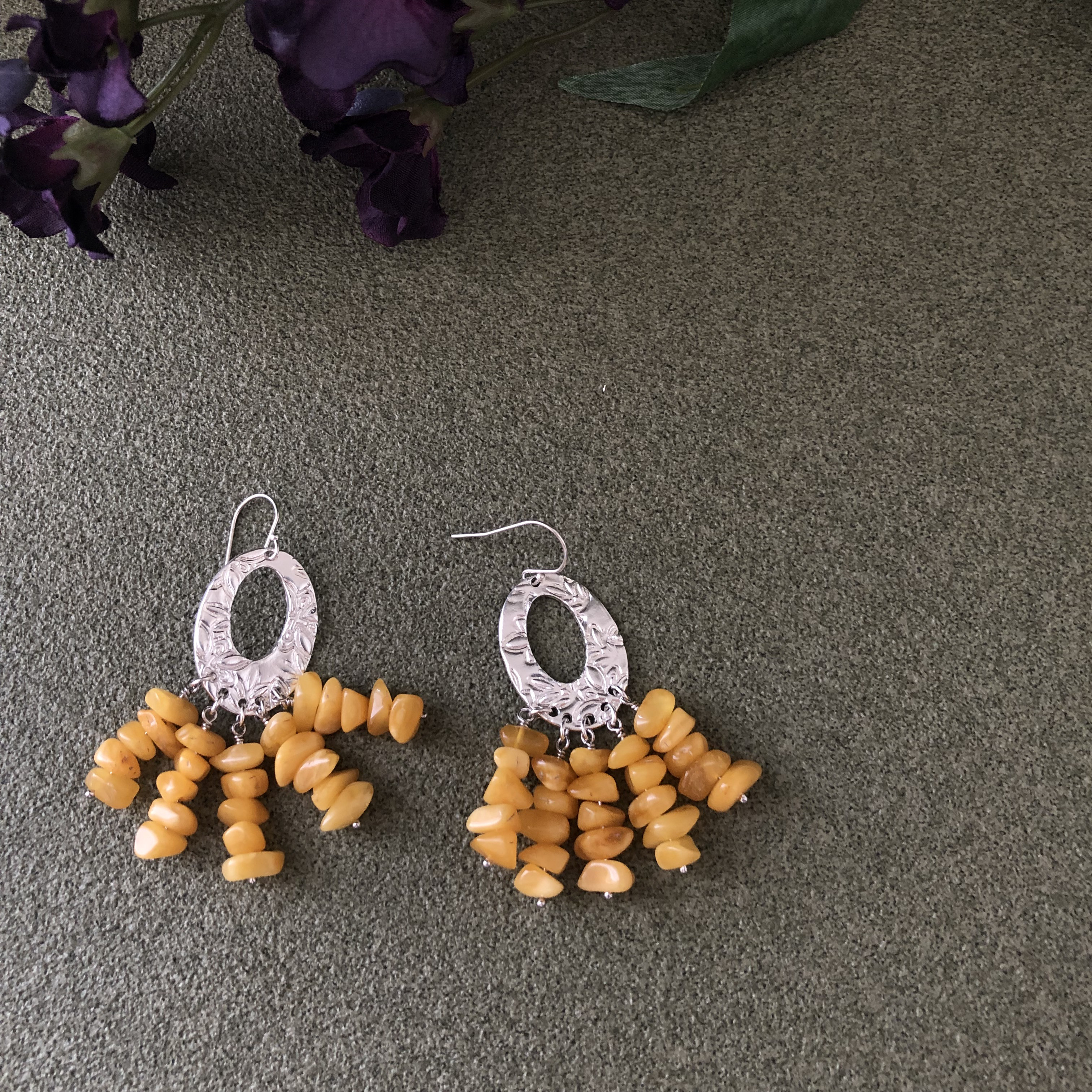 シルバーピアス レディース 大ぶり 天然石 アンバー イエロー 甘いハチミツ色のピアス