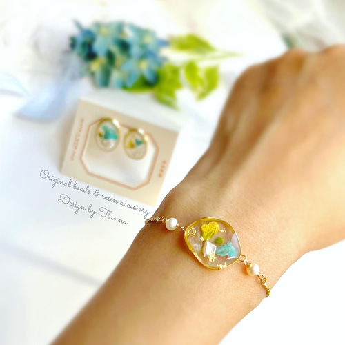 かすみ草と淡水パールののレジンブレスレット ブレスレット tianna969