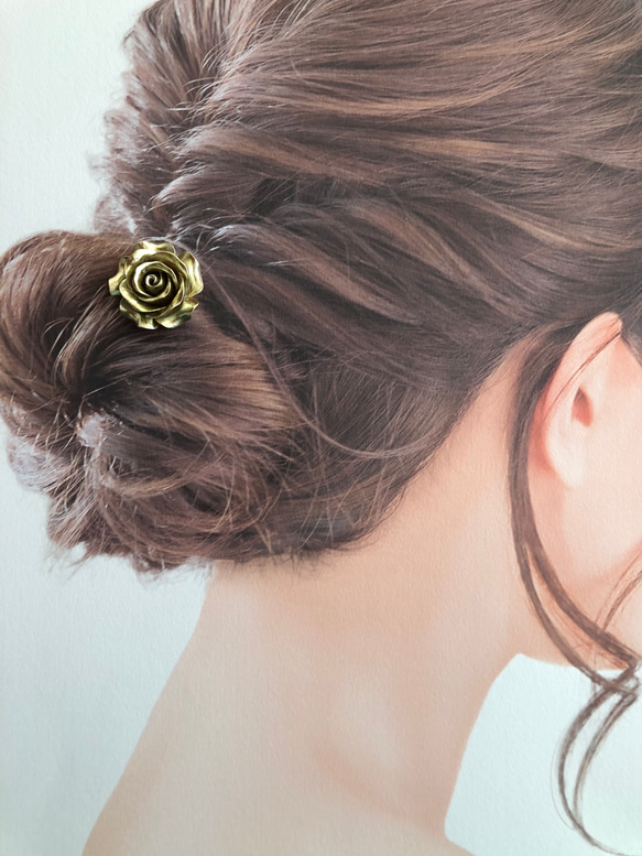 【2個セット】フラワー お花 ウェディング 結婚式   ゴールド   髪留め ポニーフック ハンドメイド 4枚目の画像
