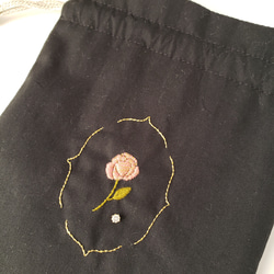 所作の美しく見える巾着　艶やかな秋の薔薇刺繍 6枚目の画像