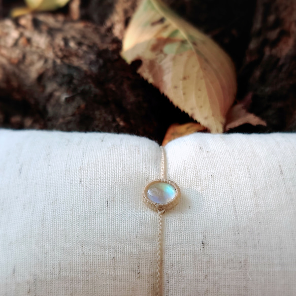 0.25mmマクラメ編み_ホワイトラブラドライトブレスレット