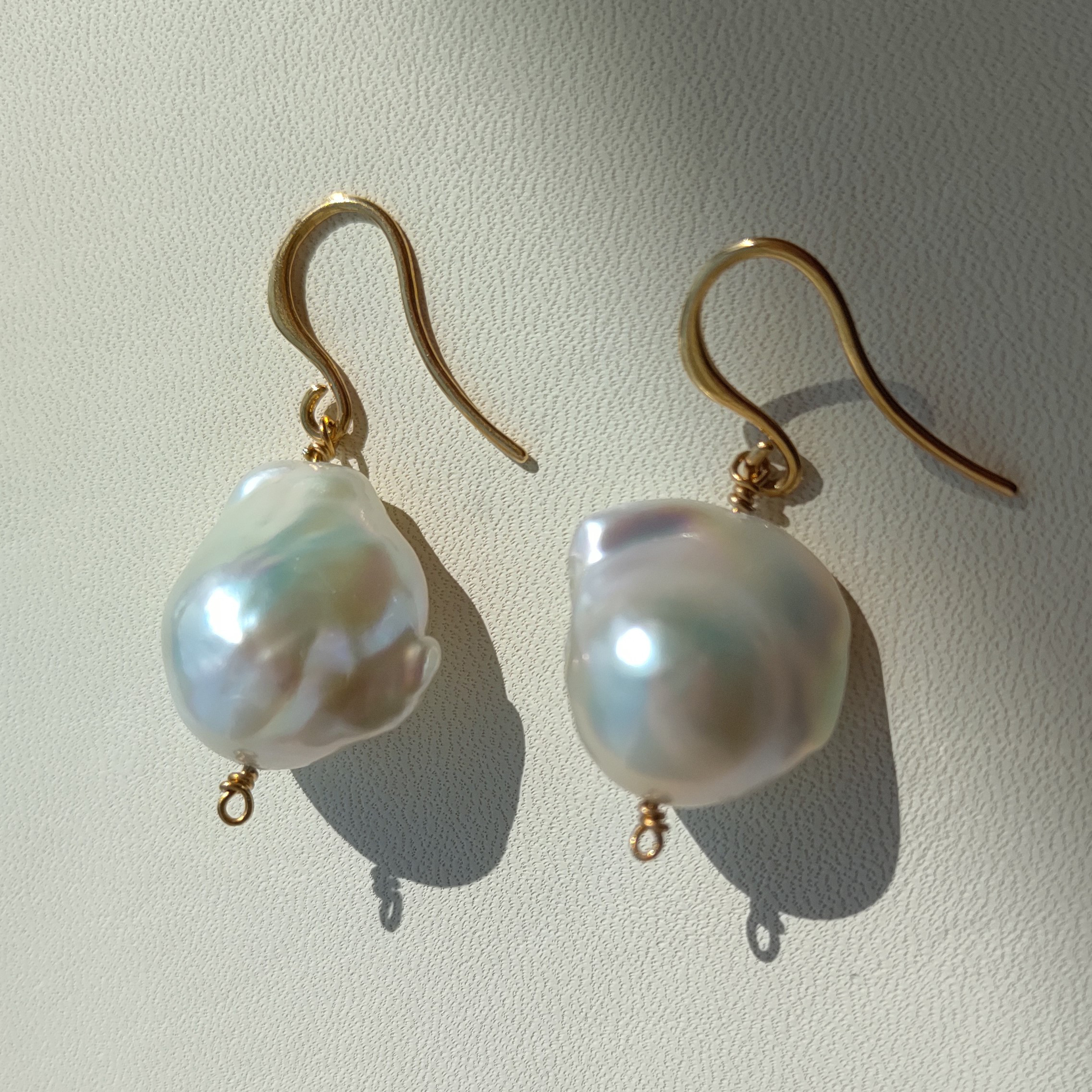 サージカルステンレス　淡水バロックフックピアス　シリコンキャッチ付　ブライダル　卒業式　入学式　フォーマル