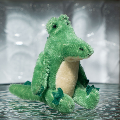 ななちゃんさま】ハンドメイド ピーナッツクロコダイル ワニの