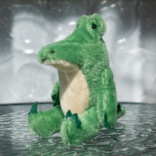 ななちゃんさま】ハンドメイド ピーナッツクロコダイル ワニの