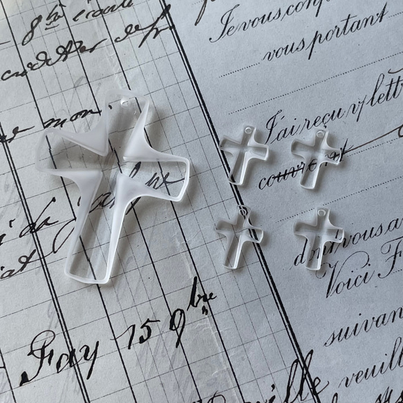 SCULPTOR ホワイト十字架ペンダント white cross -白の十字架-】 Pendant Top - 虹色の花＊天然石と