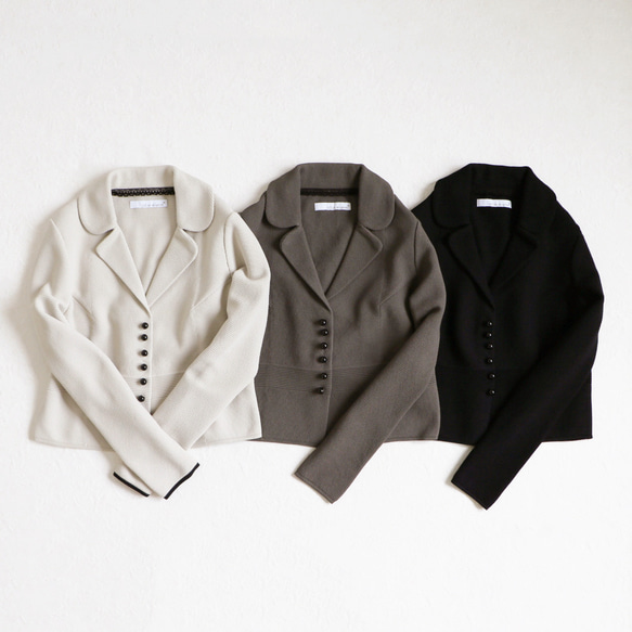 售罄！ 【只要穿上它，你的風格就會成真！ ] Kanoko 針織腰圍平褶短夾克 [黑色] 第11張的照片