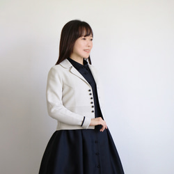 售罄！ 【只要穿上它，你的風格就會成真！ ] Kanoko 針織腰圍平褶短夾克 [黑色] 第3張的照片