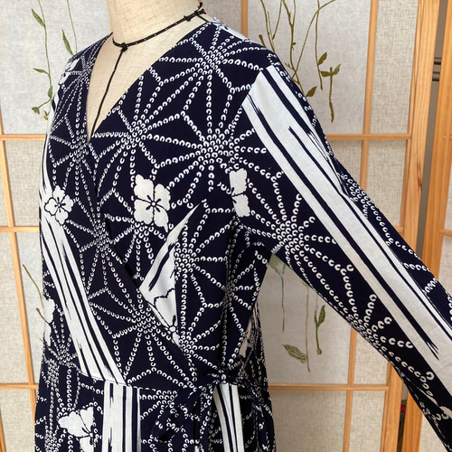 ☆浴衣リメイク☆カシュクールワンピース(長袖/ネイビー/麻の葉